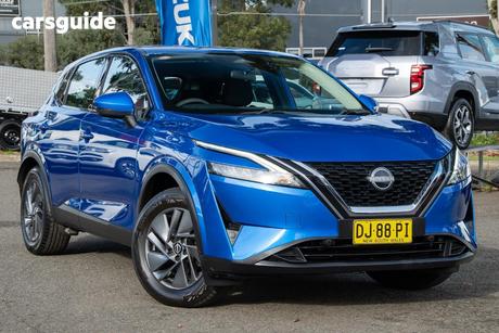 Blue 2024 Nissan Qashqai Wagon St