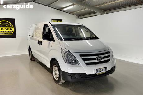 White 2015 Hyundai Iload Van