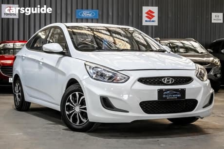 White 2017 Hyundai Accent Sedan Active