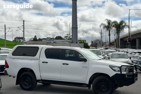 White 2021 Toyota Hilux Double Cab Pick Up Sr (4X4)