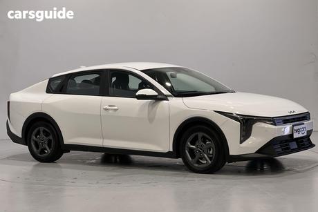 White 2024 Kia K4 Sedan S