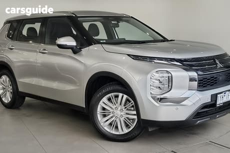 Silver 2023 Mitsubishi Outlander Wagon Es 5 Seat (2Wd)