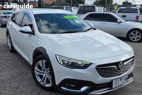 White 2019 Holden Calais Sportswagon Tourer (5Yr)