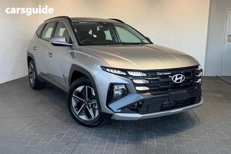 Silver 2024 Hyundai Tucson Wagon Hybrid (Fwd)