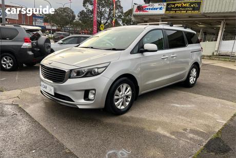 Silver 2015 Kia Carnival Wagon Si