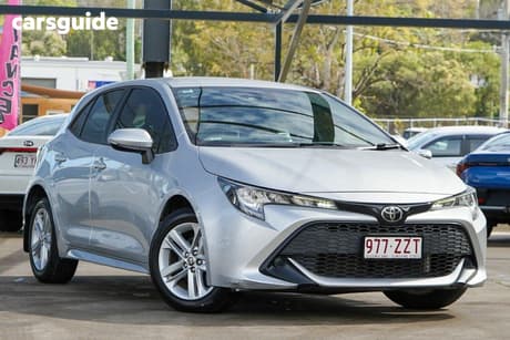 Silver 2018 Toyota Corolla Hatchback Ascent Sport