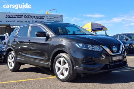 Black 2018 Nissan Qashqai Wagon St