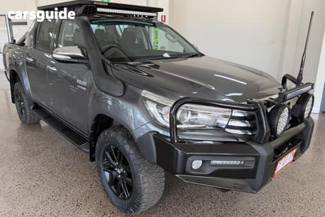 Grey 2017 Toyota Hilux Dual Cab Utility Sr5 (4X4)