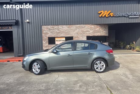 Grey 2015 Holden Cruze Sedan Equipe