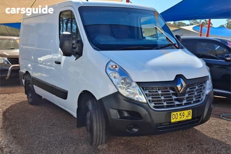 White 2016 Renault Master Van Swb Low
