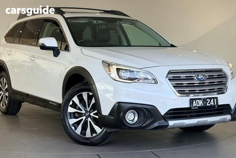 White 2017 Subaru Outback Wagon 2.5I Premium