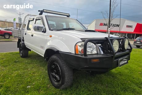 White 2011 Nissan Navara Dual Cab Pick-up St-R (4X4)