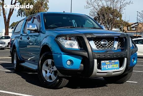 Blue 2007 Nissan Navara Dual Cab Pick-up St-X (4X4)