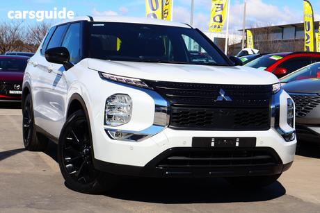 White 2023 Mitsubishi Outlander Wagon Black Edition 7 Seat (2Wd)