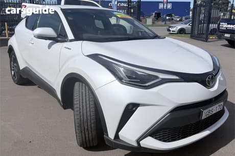 White 2022 Toyota C-HR Wagon Koba (2Wd)