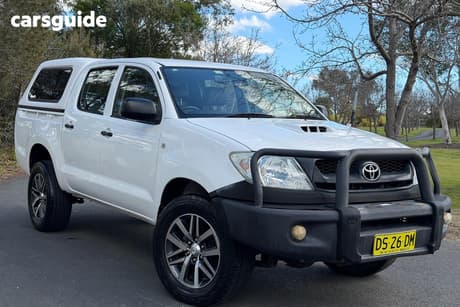 White 2009 Toyota Hilux Dual Cab Pick-up Sr (4X4)
