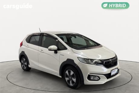 White 2017 Honda Fit Hatch HYBRID L HONDA SENSING