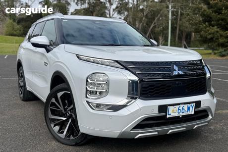 White 2024 Mitsubishi Outlander Wagon Phev Exceed 5+2 Seat (Awd)