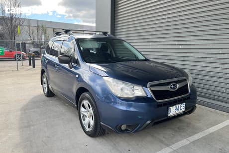 Blue 2013 Subaru Forester Wagon 2.0I