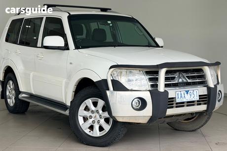 White 2009 Mitsubishi Pajero Wagon Gls Lwb (4X4)