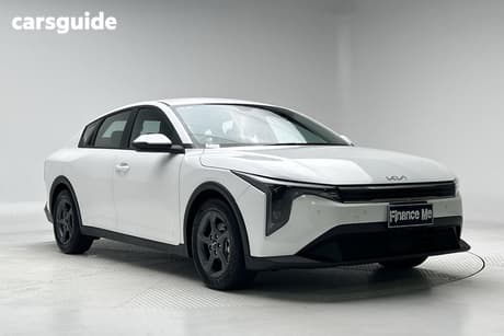 White 2025 Kia K4 Sedan S