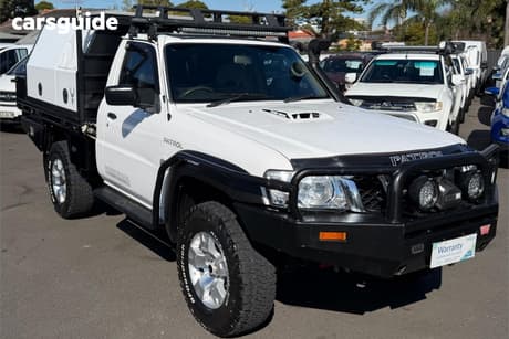 White 2015 Nissan Patrol Leaf Cab Chassis Dx (4X4)