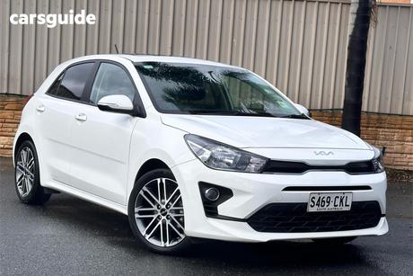 2021 Kia RIO Hatchback Sx