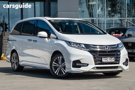 White 2018 Honda Odyssey Wagon Vti-L
