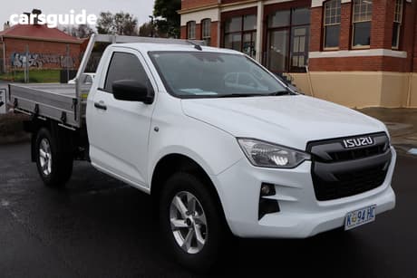 White 2022 Isuzu D-MAX Cab Chassis Sx (4X4)