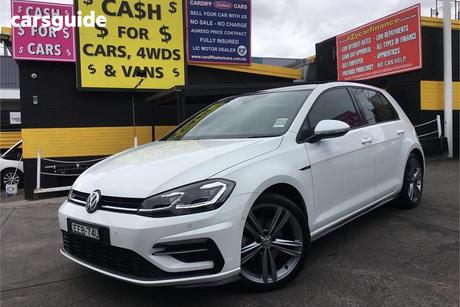 White 2019 Volkswagen Golf Hatchback 110 Tsi Highline