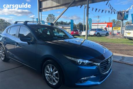 Blue 2017 Mazda 3 Hatchback Maxx