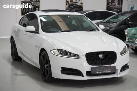 White 2013 Jaguar XF Sedan 2.0 PREMIUM LUXURY