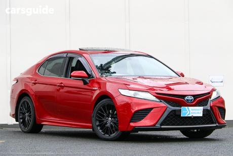 Red 2019 Toyota Camry Sedan Sl