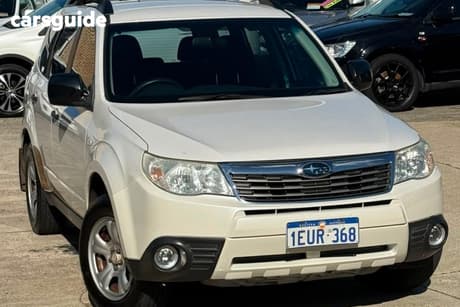 White 2010 Subaru Forester Wagon X