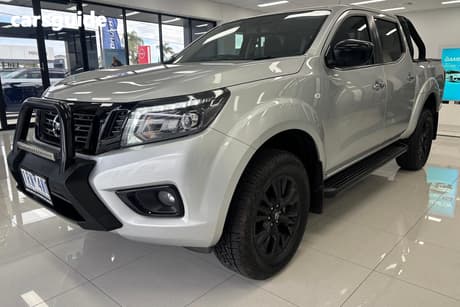 Silver 2019 Nissan Navara Dual Cab Pick-up St (4X4)