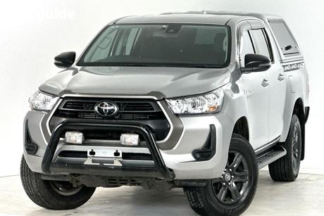 Silver 2022 Toyota Hilux Double Cab Pick Up Sr (4X4)