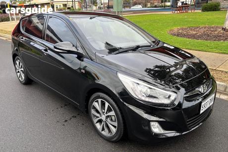 Black 2013 Hyundai Accent Hatchback Sr