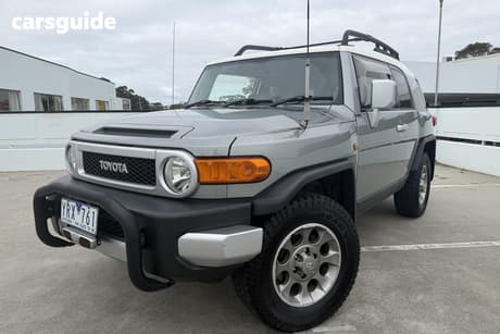 White 2011 Toyota FJ Cruiser Wagon