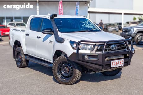White 2022 Toyota Hilux Double Cab Pick Up Sr (4X4)