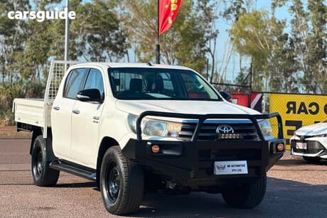 White 2016 Toyota Hilux Dual Cab Chassis Sr (4X4)