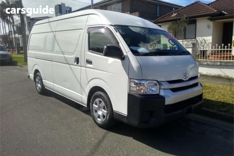White 2016 Toyota HiAce Van Slwb