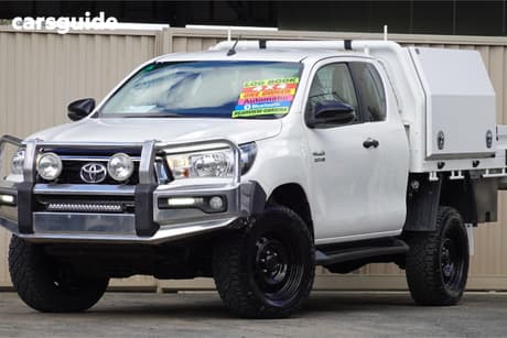 White 2018 Toyota Hilux X Cab Cab Chassis Sr (4X4)