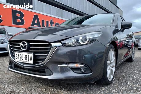 Grey 2016 Mazda 3 Hatchback Sp25
