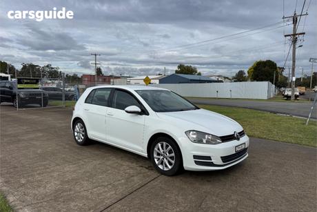 White 2013 Volkswagen Golf Hatchback 90 Tsi