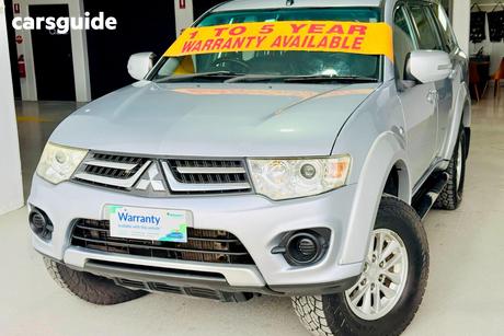 Silver 2015 Mitsubishi Challenger Wagon (4X4)