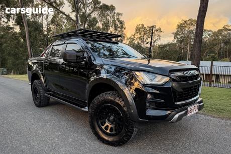 Black 2022 Isuzu D-MAX Crew Cab Utility X-Terrain (4X4)