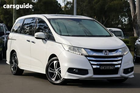 White 2014 Honda Odyssey Wagon Vti