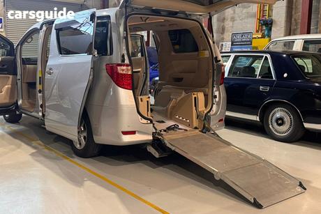 Silver 2014 Toyota Alphard Wagon
