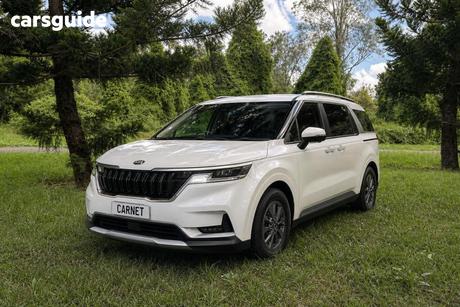 White 2021 Kia Carnival Wagon S