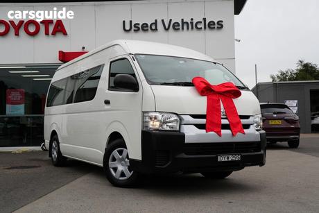 White 2016 Toyota HiAce Bus Commuter